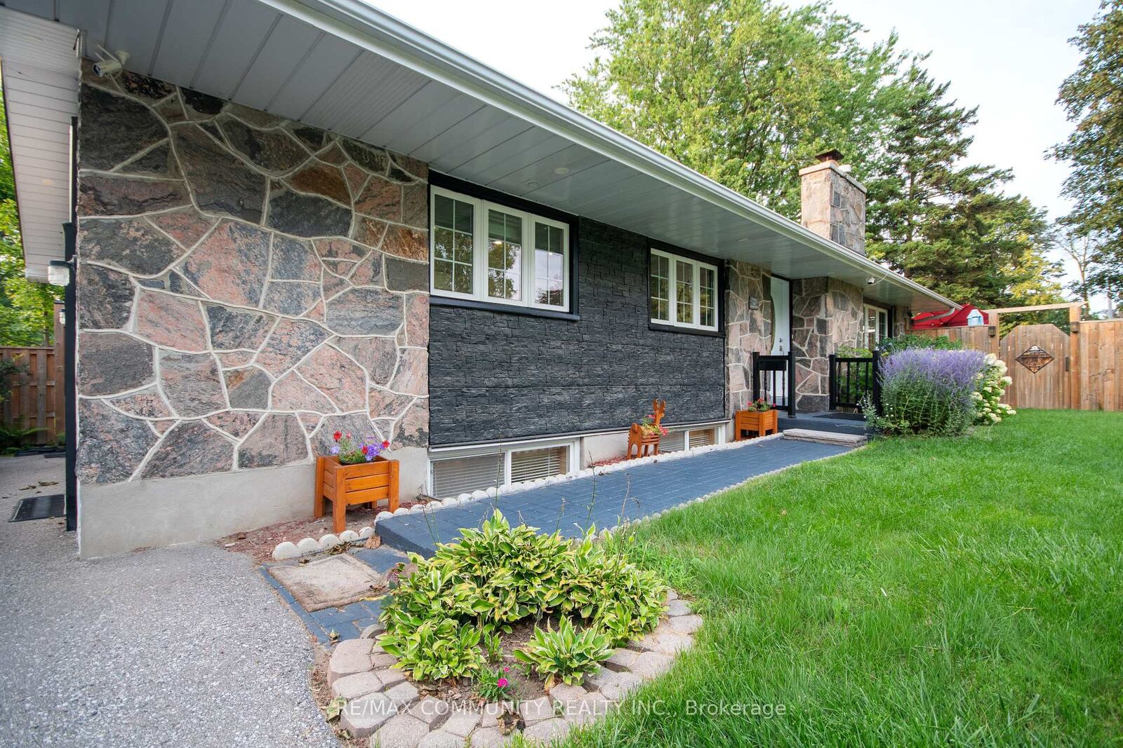 Property Photo: 167 Simpson Road ON L1S 2V7