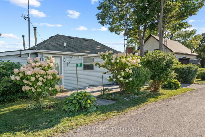 Property Photo: 71 Lighthouse Dr Drive ON N1A 2W6