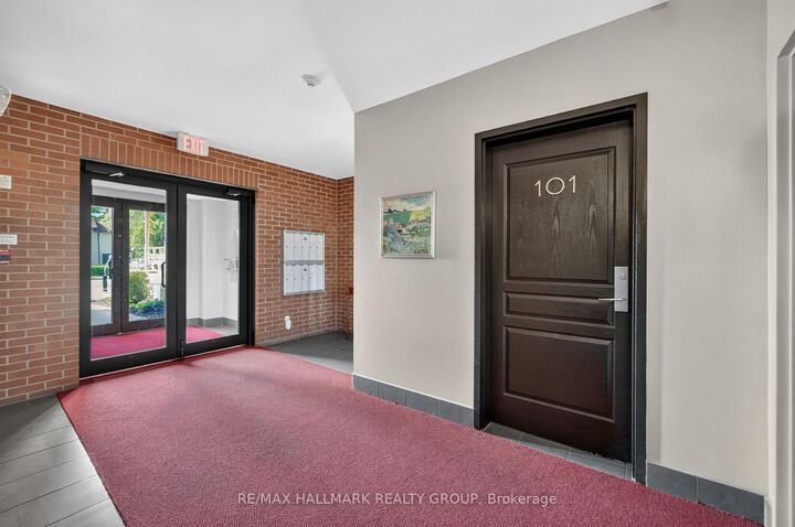Property Photo: 419 Laurier Avenue E 101 ON K1N 6R4