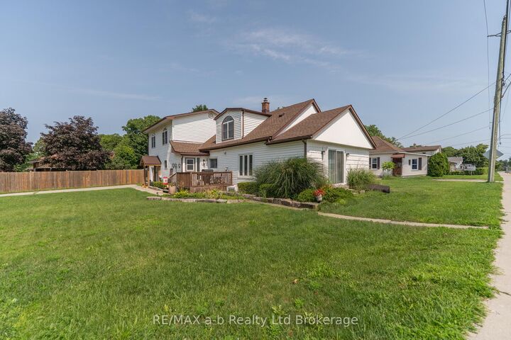 Property Photo: 13 Potters Road N ON N4G 2G9