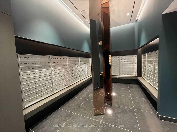 Property Photo: 25 Richmond Street E 1904 ON M5C 0A6