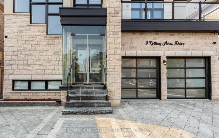 Property Photo: 9 Rolling Acres Drive ON L6X 5P3