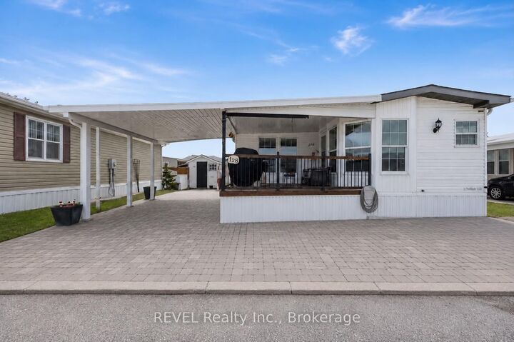 3033 Townline Road 128 — photo 1