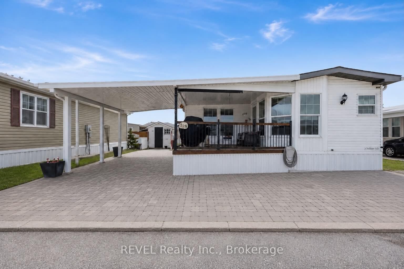 Property Photo: 3033 Townline Road 128 ON L0S 1S1