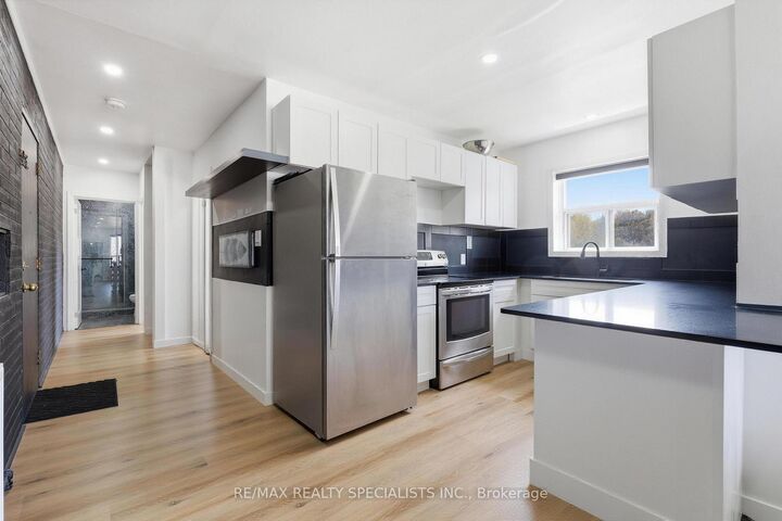 Property Photo: 63 First Street 20 ON L9W 2E6