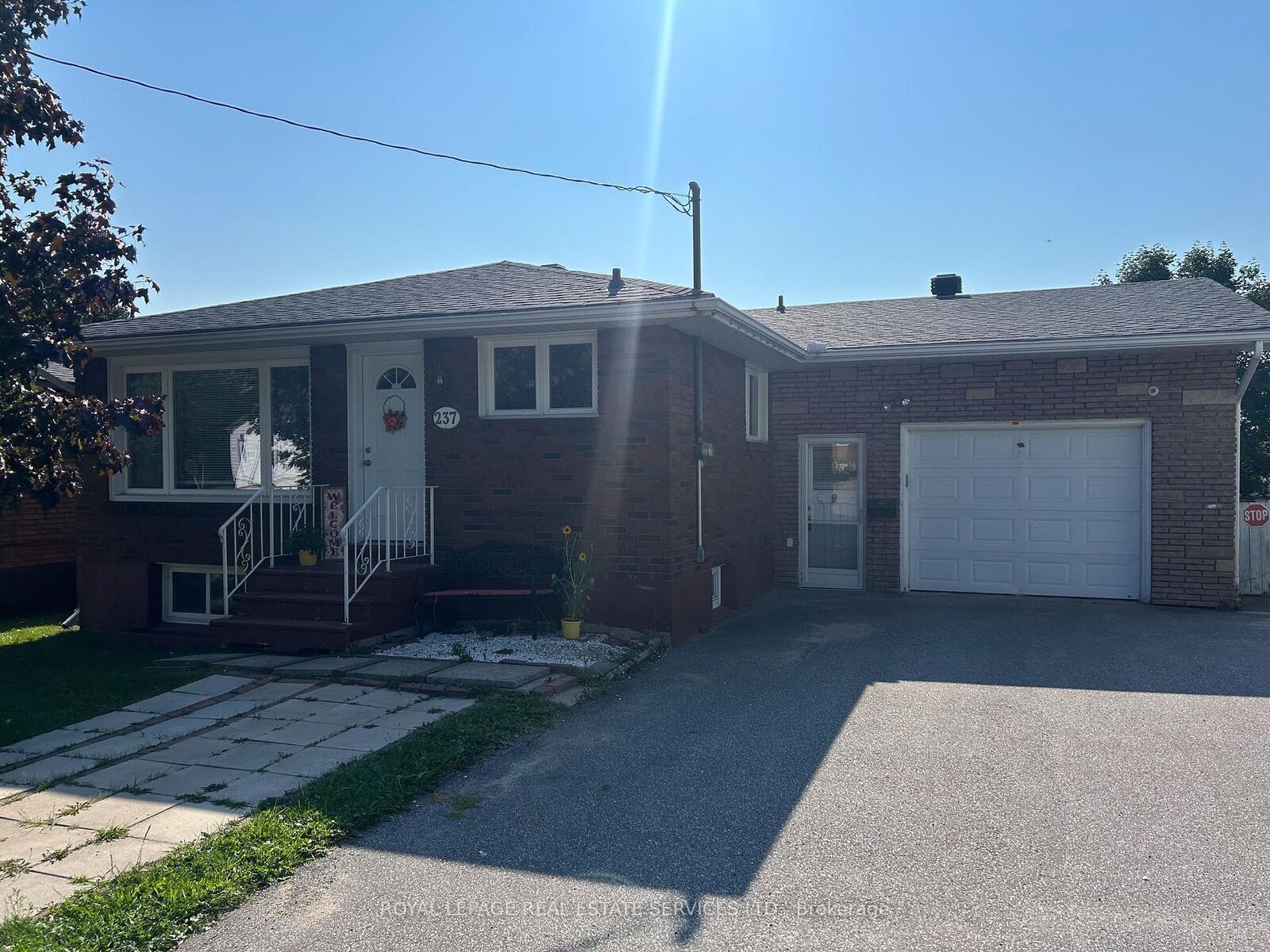 Property Photo: 237 Walnut Street ON P6B 2G3