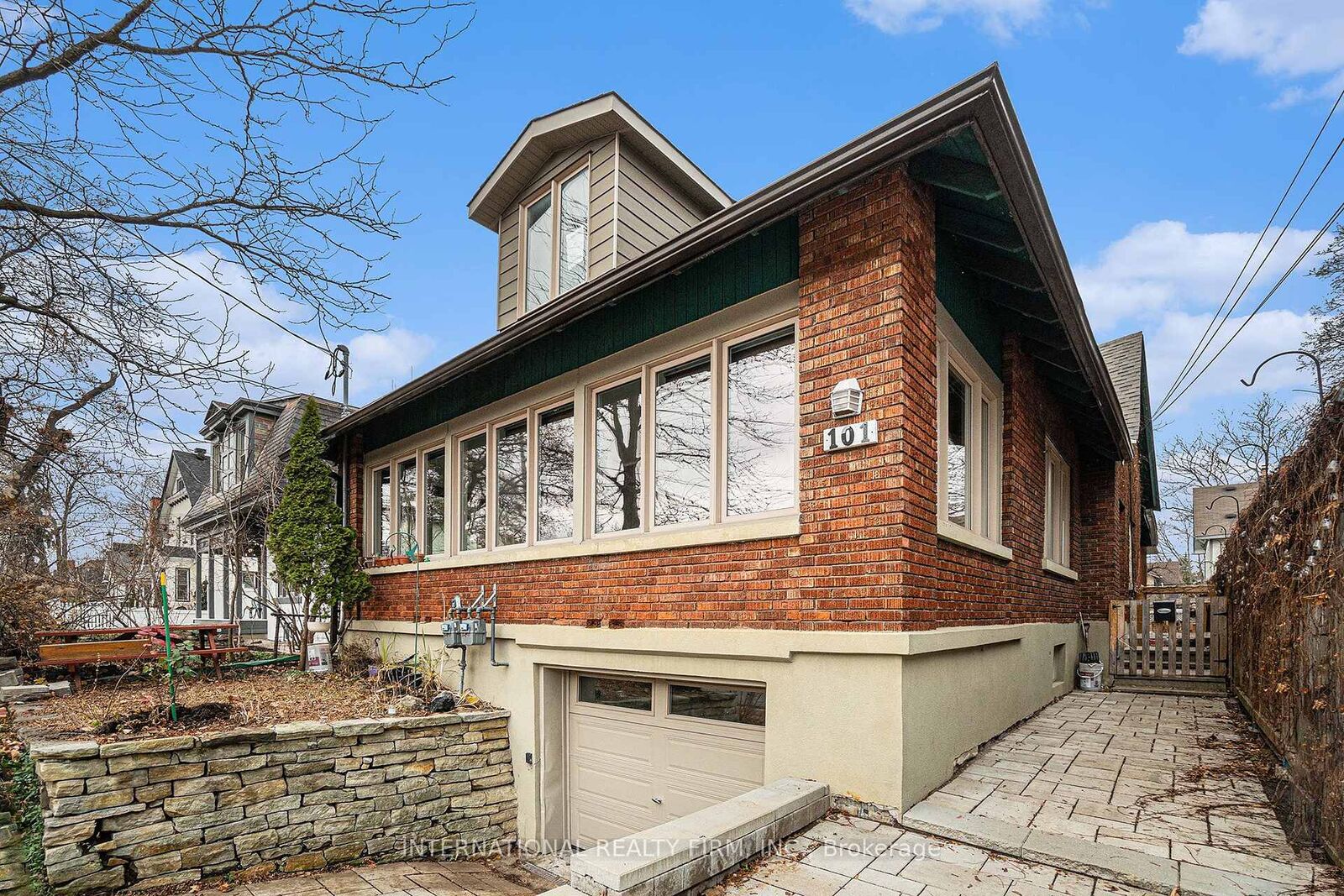 Property Photo: 101 Cameron Avenue ON K1S 0W8