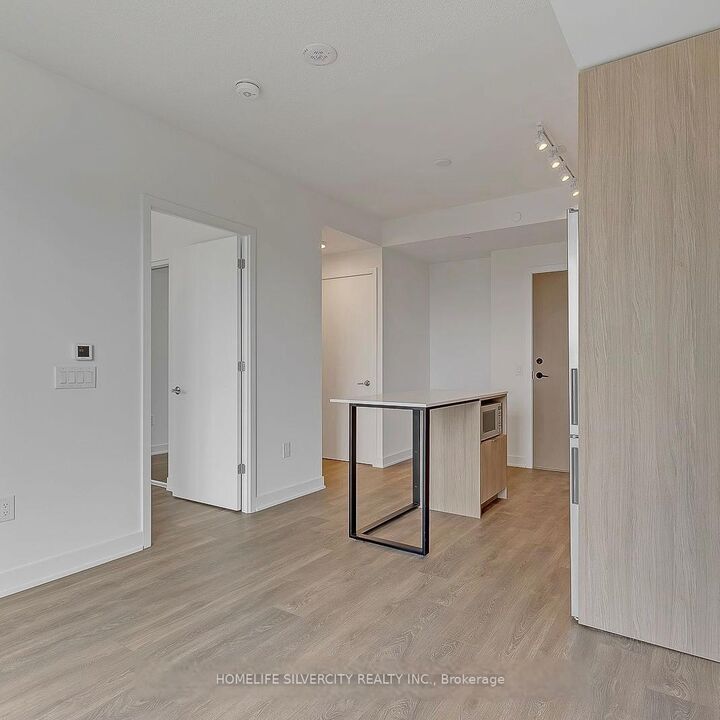 Property Photo: 130 River Street 2709 ON M5A 0R8