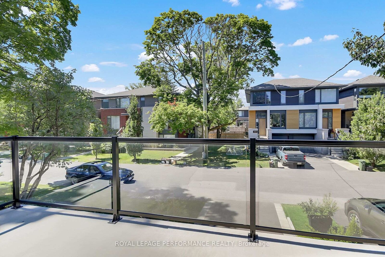 Property Photo:  525 Edison Avenue  ON K2A 1V3 
