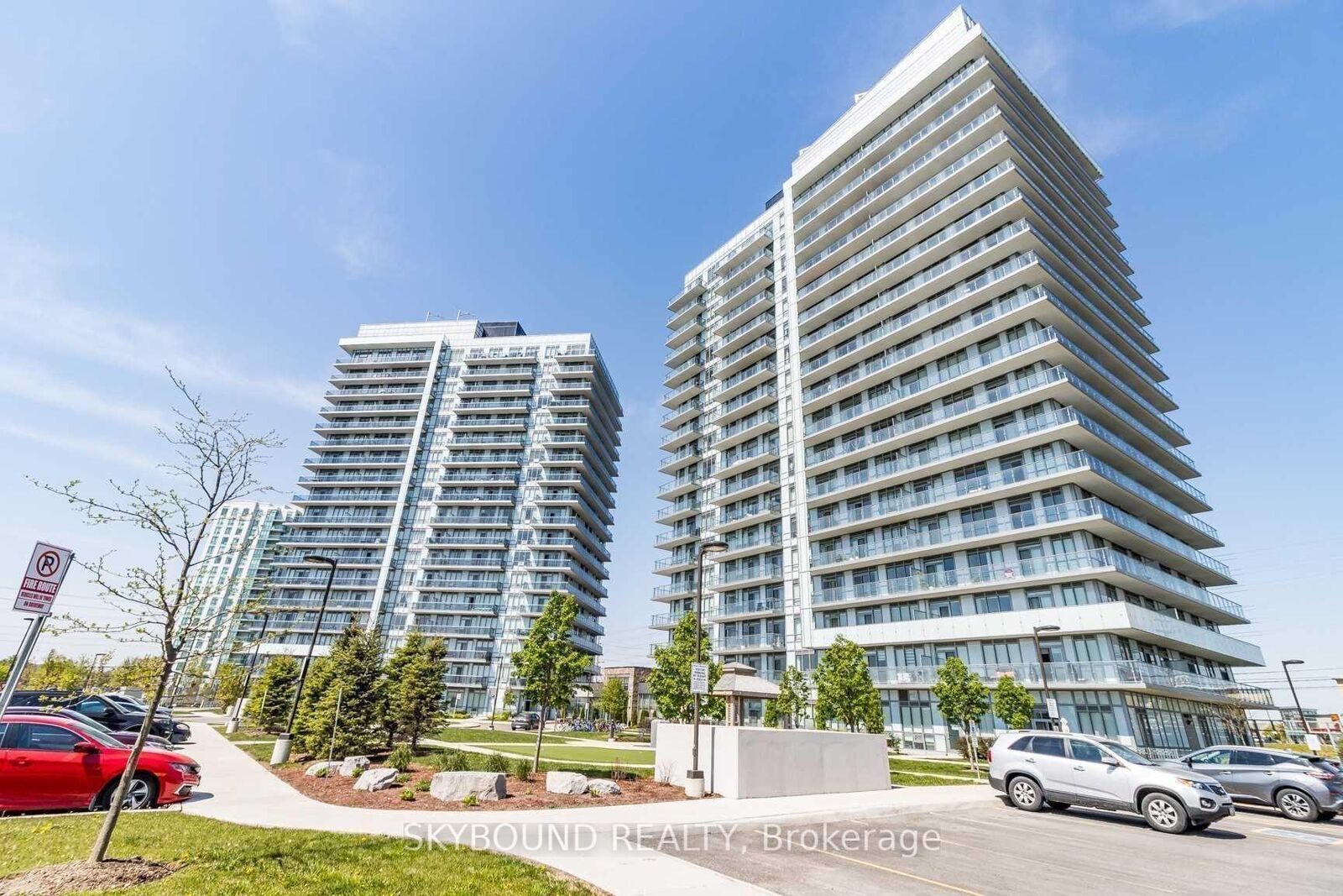 Property Photo:  4655 Glen Erin Drive 210  ON L5M 0Z1 