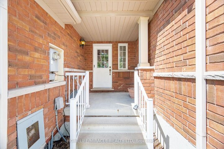 Property Photo: 6 Barkdale Way ON L1N 0E9