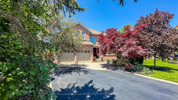 Property Photo: 1729 Riverbend Court ON L5M 5J1