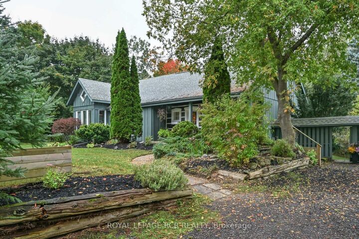 Property Photo: 1762 Queen Street ON L7K 2N6