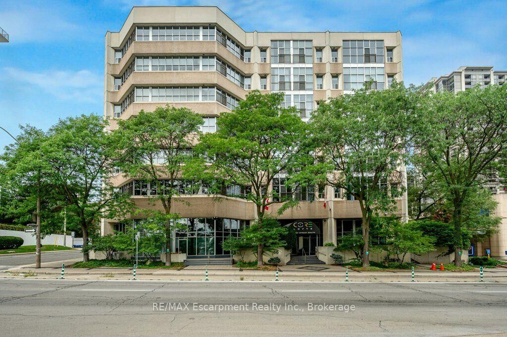 Property Photo: 66 Bay Street S 107 ON L8P 4Z6