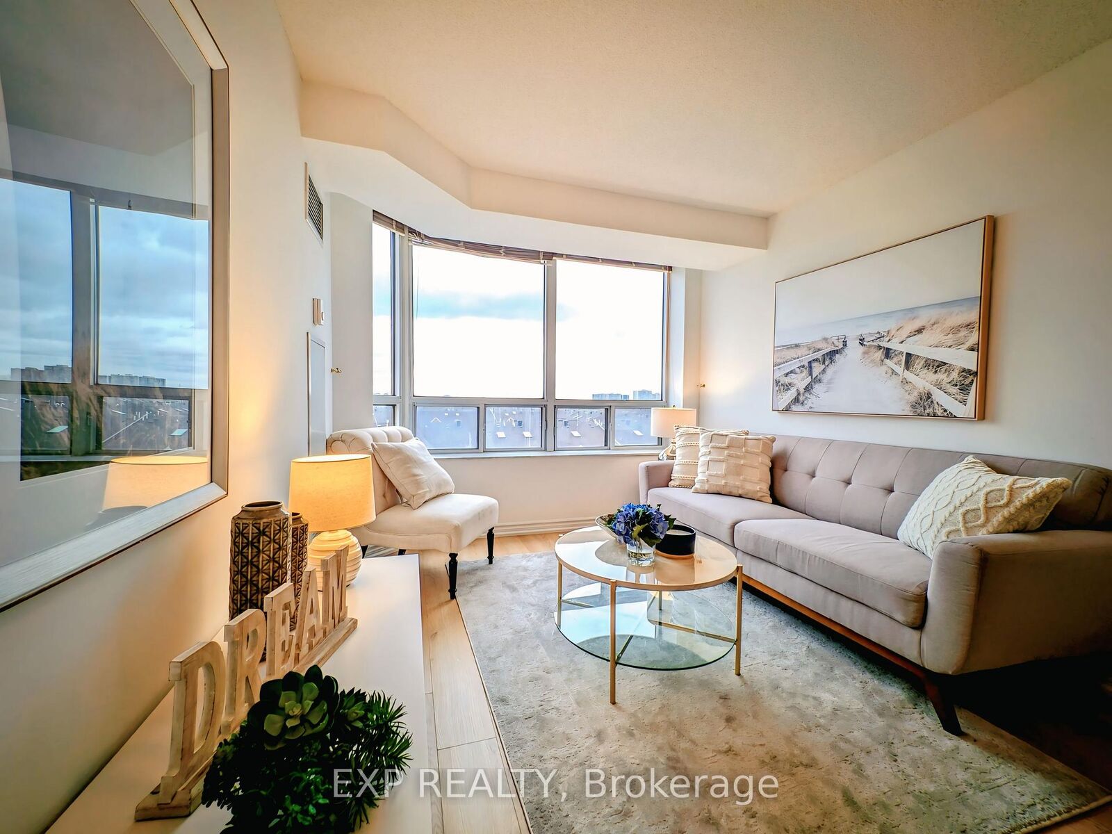 Property Photo: 3088 Kennedy Road 712 ON M1V 5M4