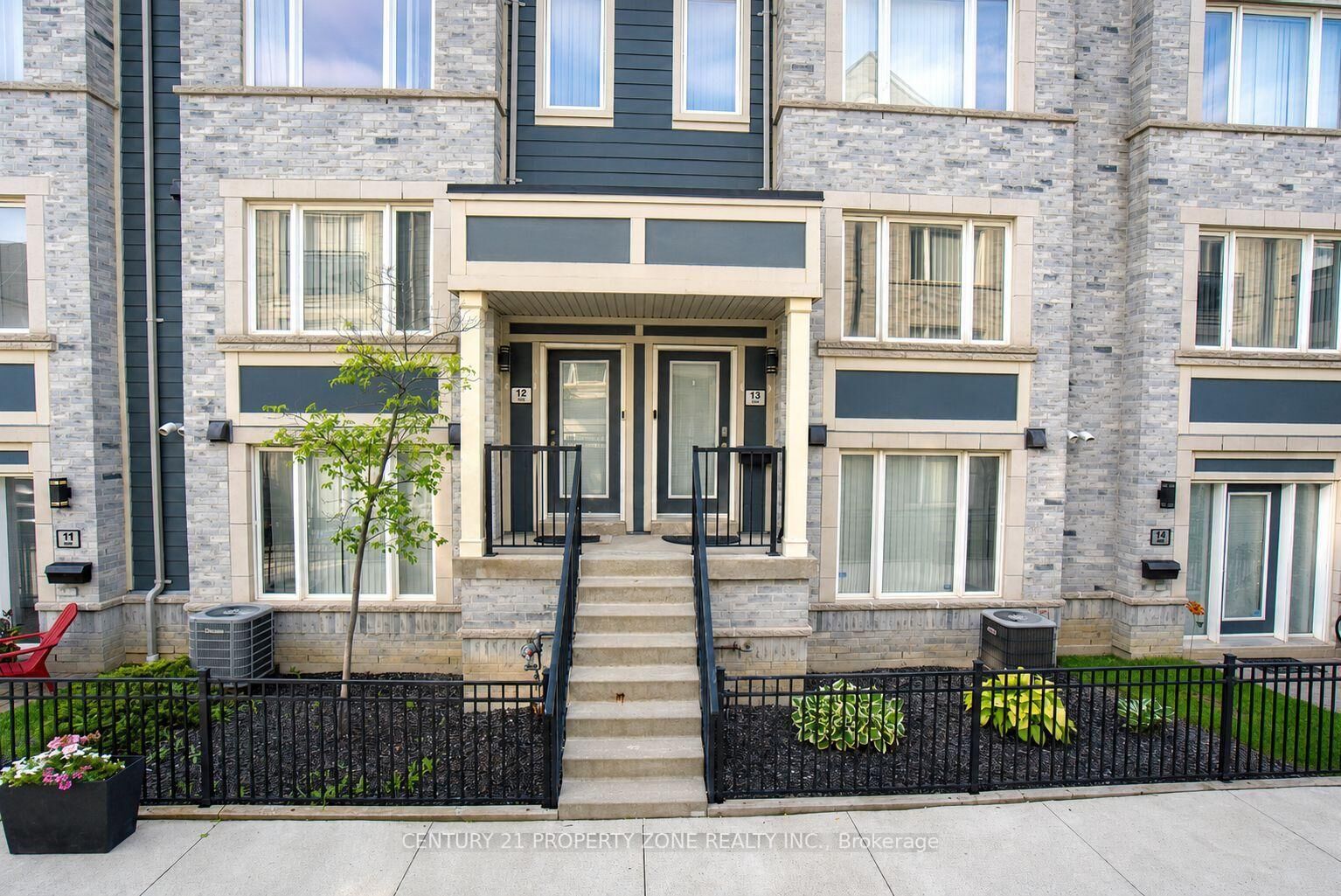 Property Photo: 5035 Oscar Peterson Boulevard 12 ON L5M 0P4