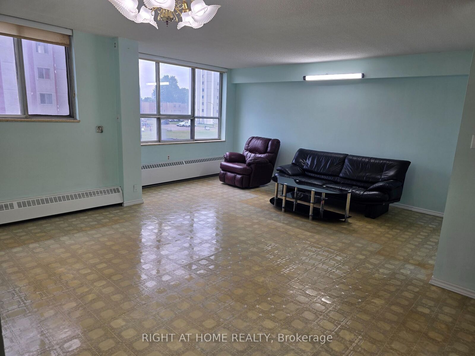 Property Photo: 50 Lotherton Pathway 302 ON M6B 2G8