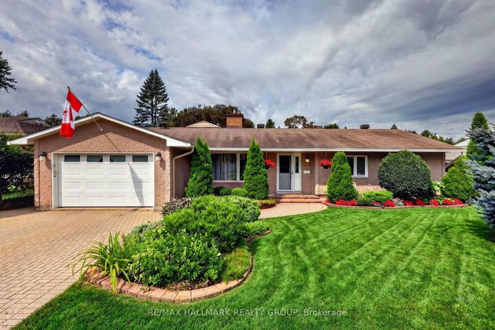 2692 Colman Street — photo 1