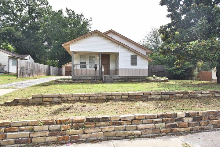 Property Photo:  117 S 65th West Avenue  OK 74127 