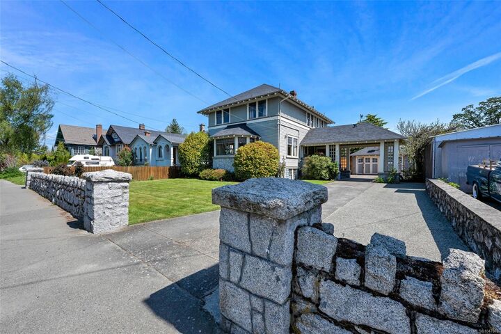 Property Photo: 3107 Quadra St BC V8X 1E9