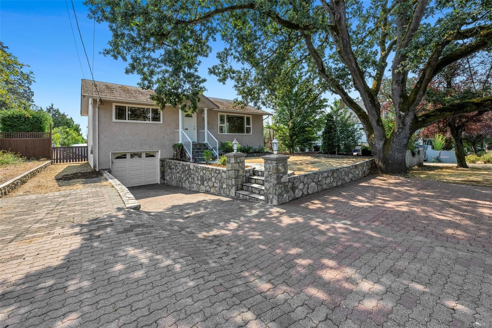 Property Photo: 3107 Harriet Rd BC V9A 1T7