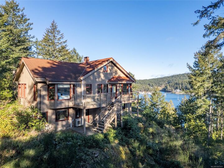 Property Photo: 5718 Canal Rd BC V0N 2M1
