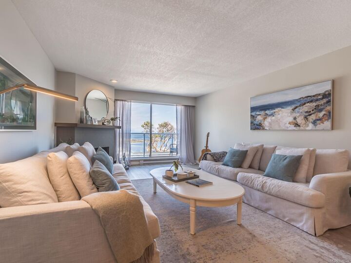 Property Photo: 3555 Outrigger Rd #404 BC V9P 9K1