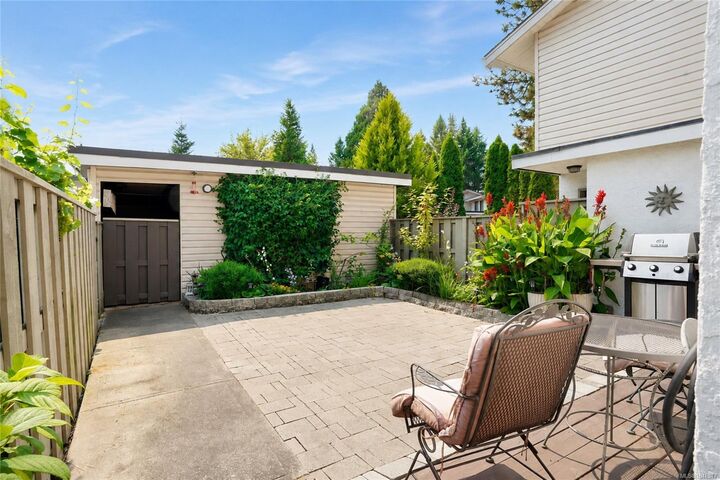 610 McKenzie Ave #27 — photo 1