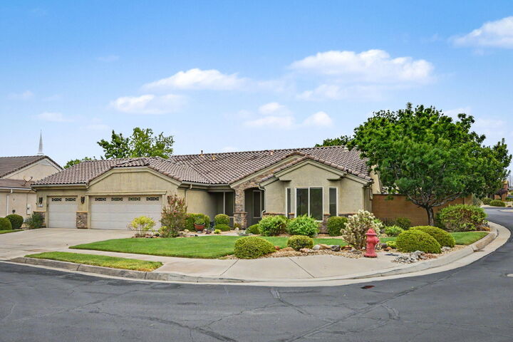 Property Photo:  4475 S Round Hill Dr  UT 84790 