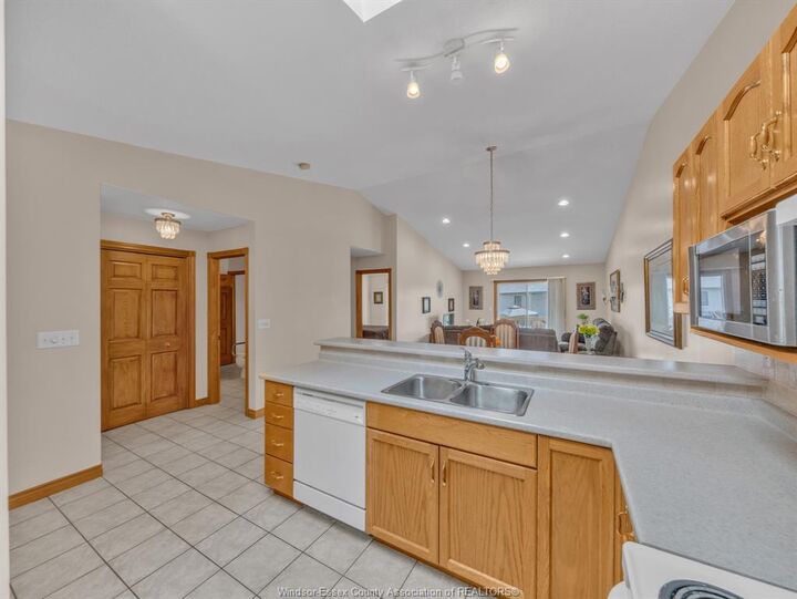 Property Photo: 89 Peter Avenue ON N8H 5N9