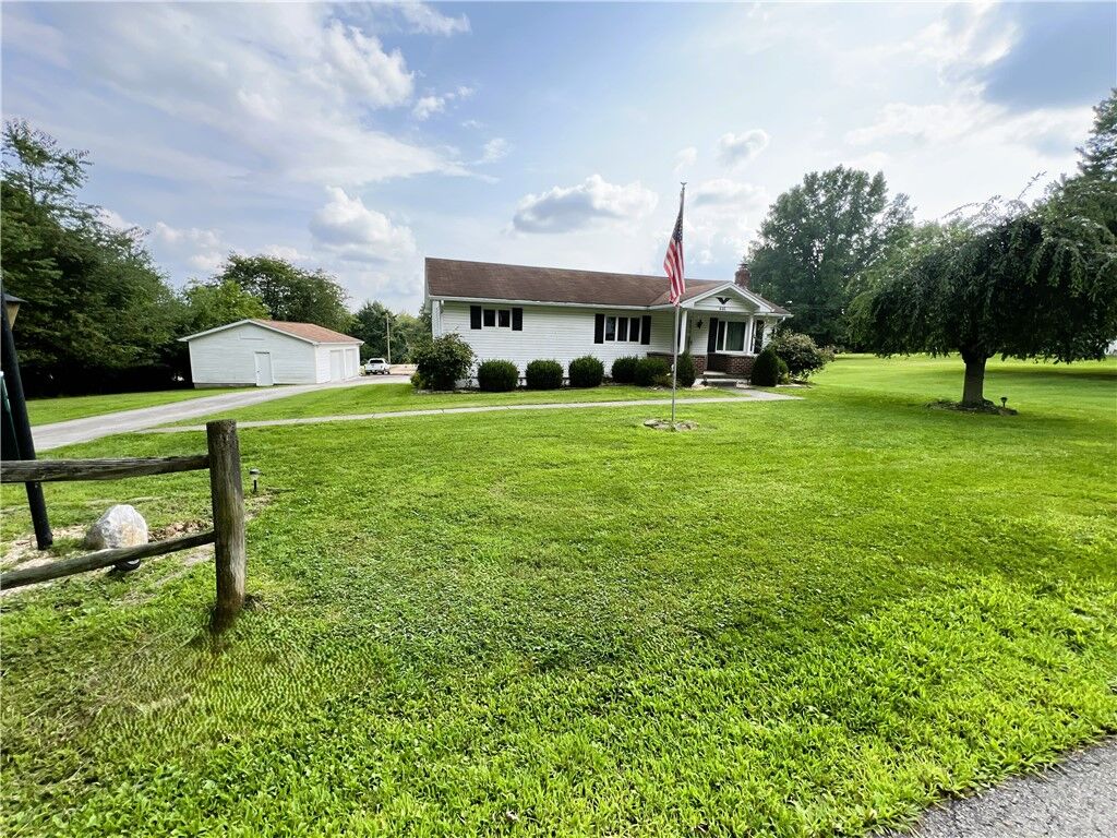 Property Photo:  446 Fairgreen Ave  PA 16105 