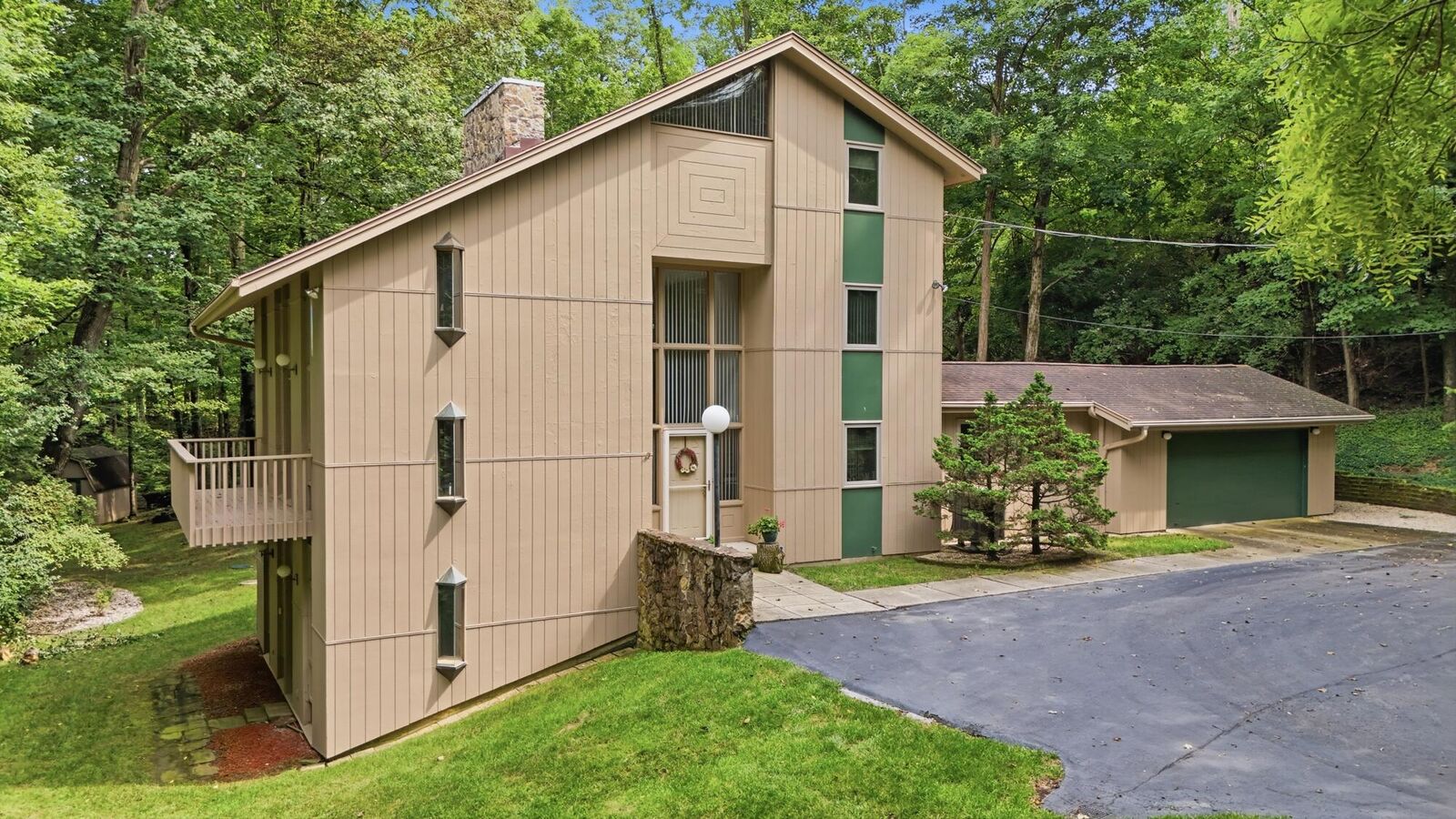 Property Photo:  2700 Cardinal Road  OH 45502 
