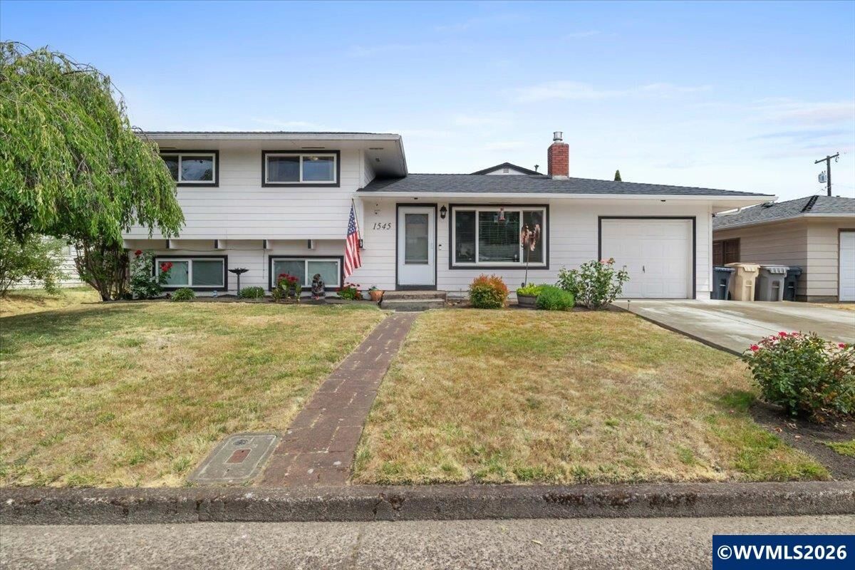 Property Photo: 1545 Madison St SE OR 97322