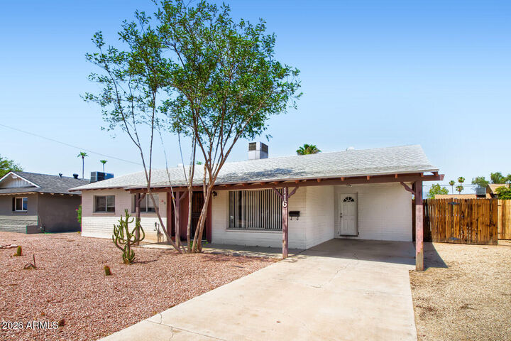 Property Photo:  116 E Manhatton Drive  AZ 85282 