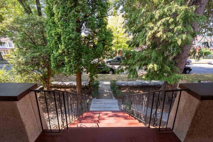Property Photo: 4504 Beatrice Street BC V5N 4J2
