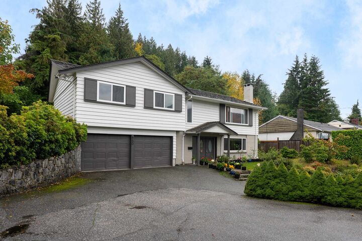 Property Photo: 850 Jefferson Avenue BC V7T 2A4