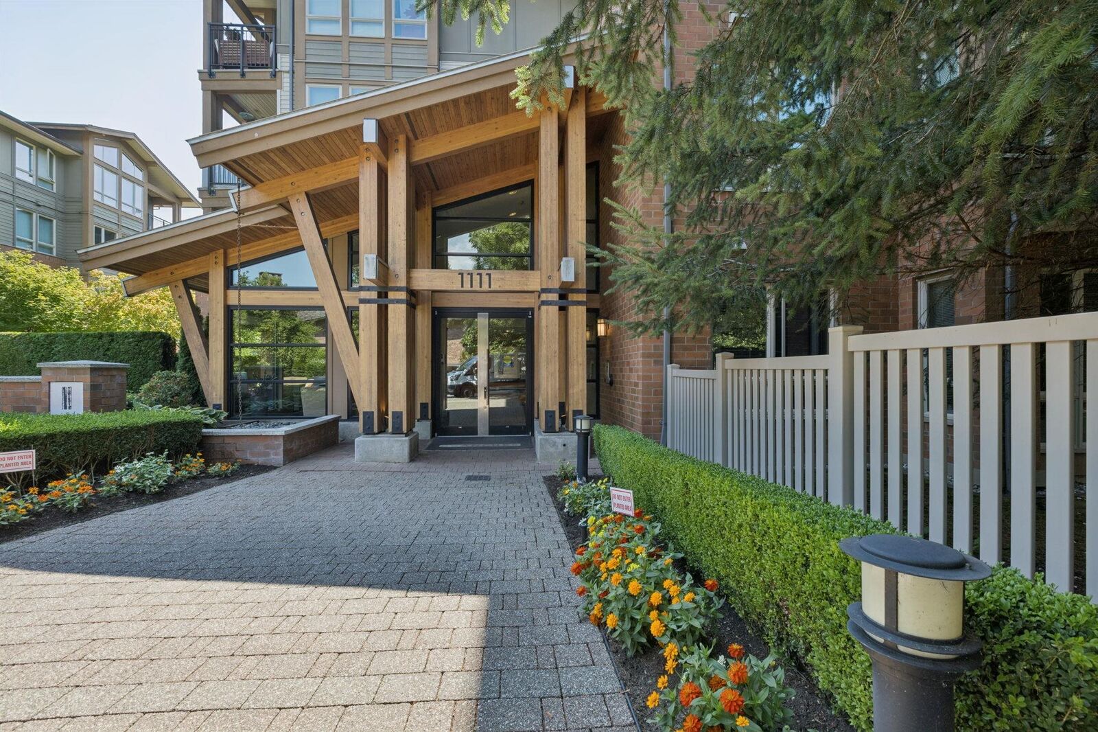 Property Photo: 1111 E 27th Street 203 BC V7J 1S3