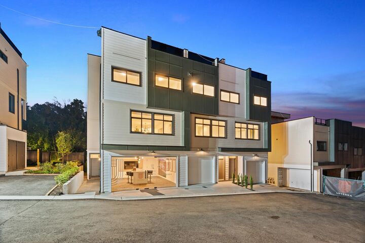 Property Photo: 34588 Marshall Road 116 BC V2S 3N3