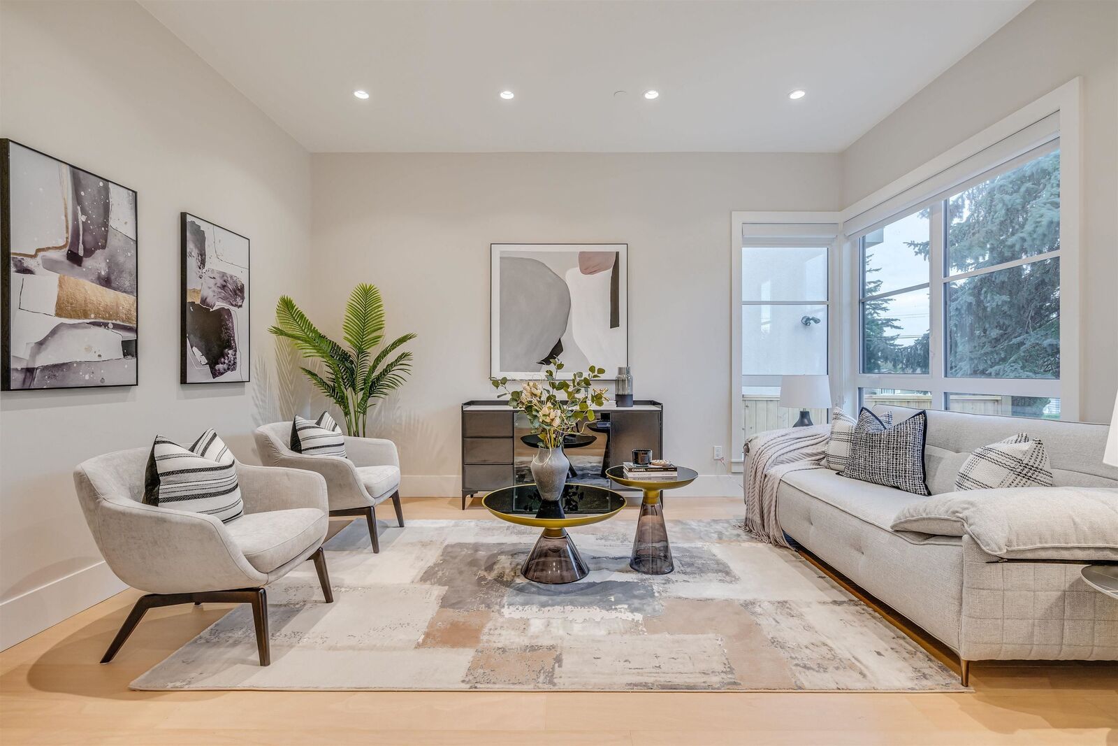 Property Photo: 15387 Pacific Avenue BC V4B 1R3