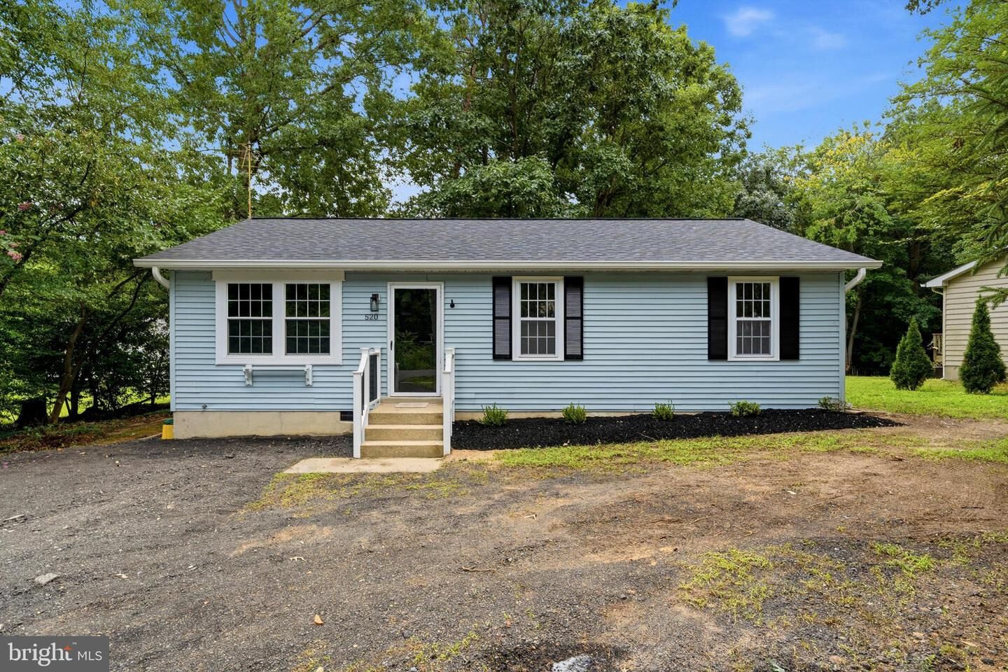 Property Photo:  520 Laurel Drive  MD 20657 