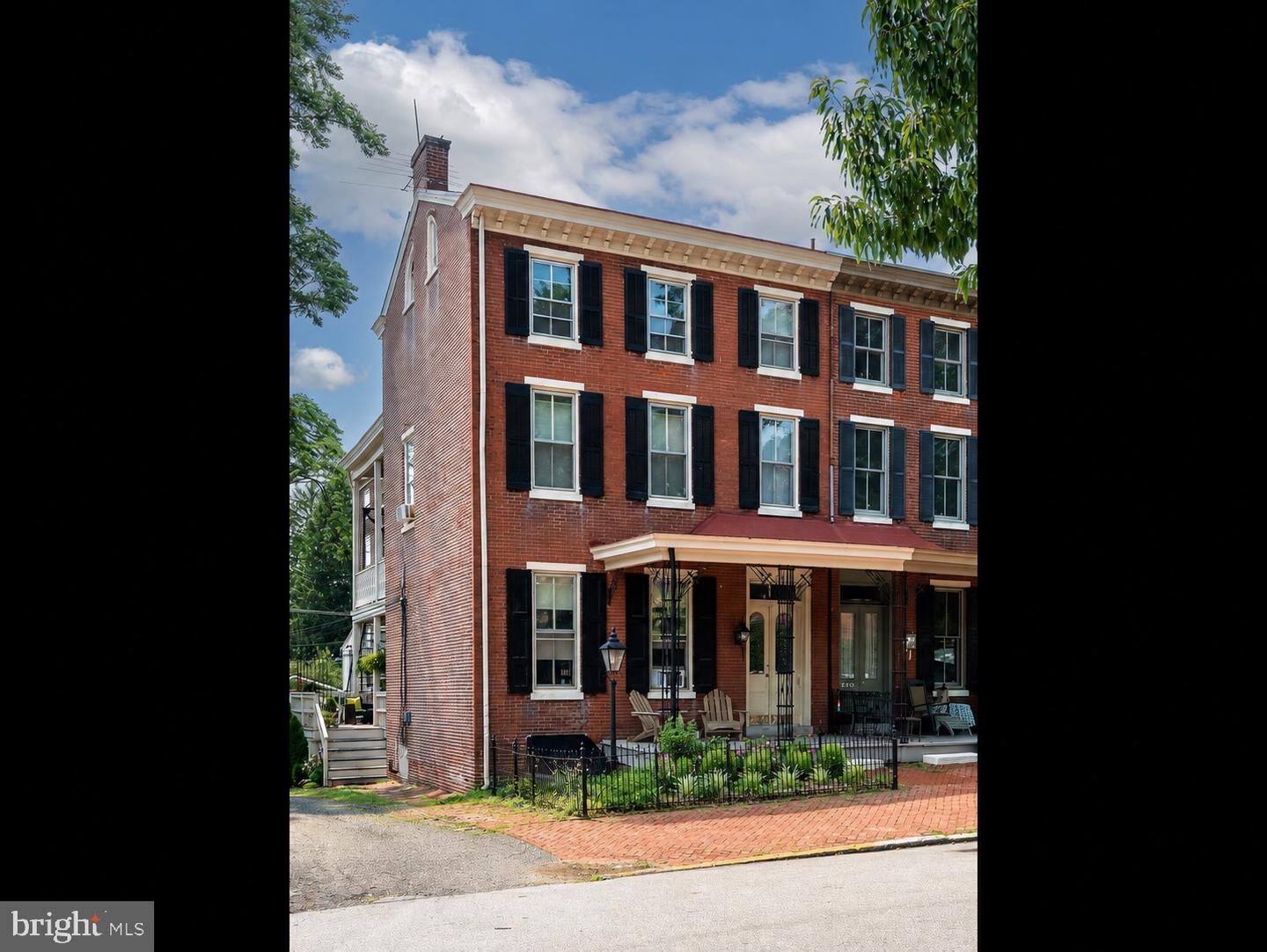 Property Photo:  318 N Matlack Street 2R  PA 19380 