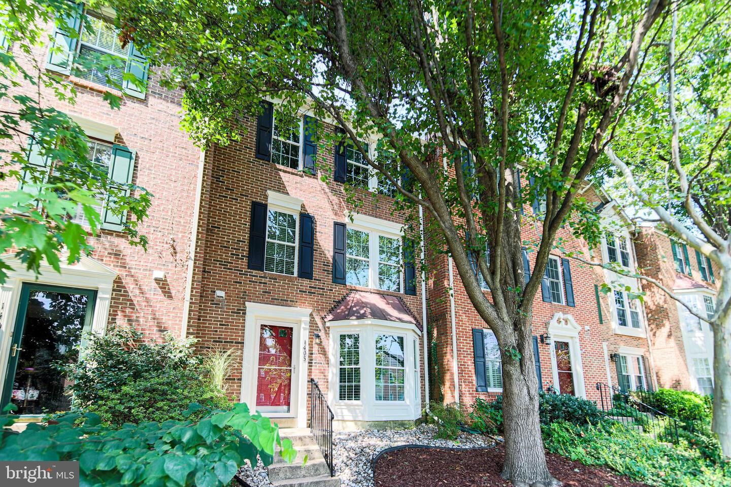 Property Photo: 1405 Argall Place VA 22314
