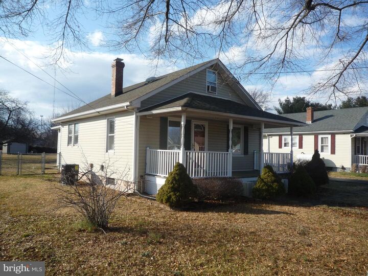 Property Photo: 104 Greenway Street VA 22405