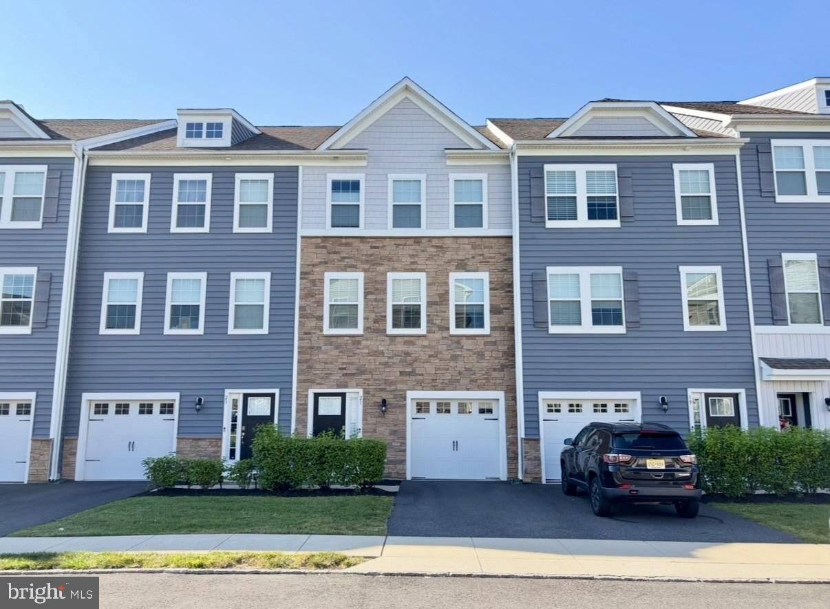 Property Photo:  21 Turin Way  NJ 08054 
