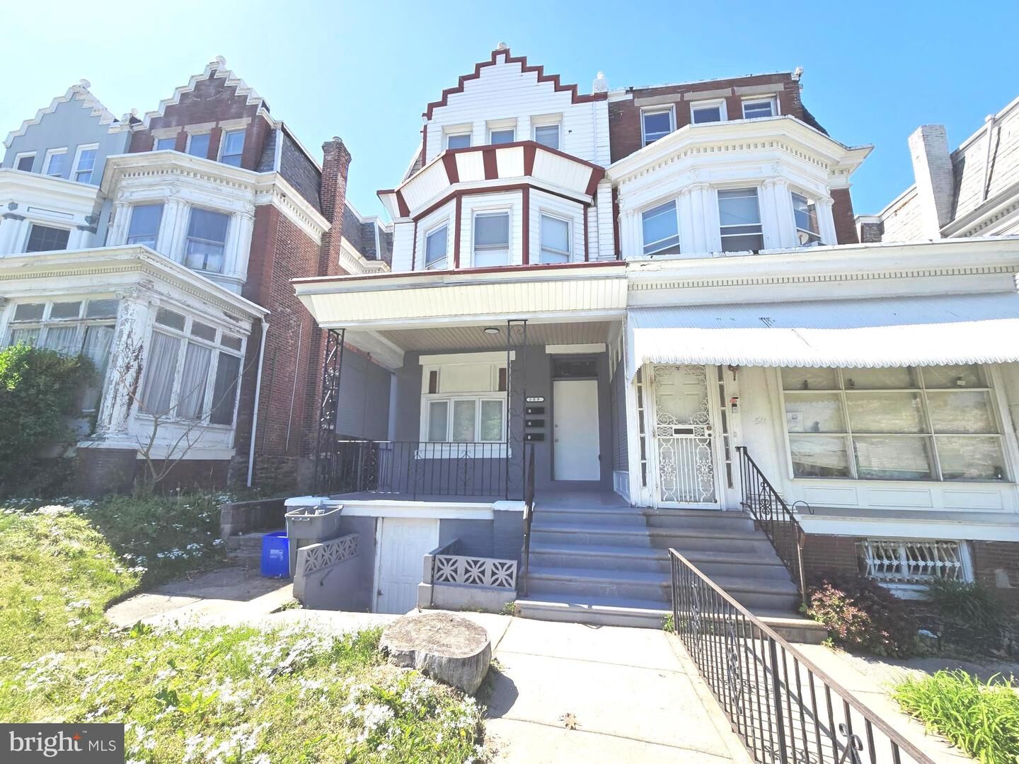 Property Photo:  509 E Washington Lane 2nd Floor Front  PA 19144 