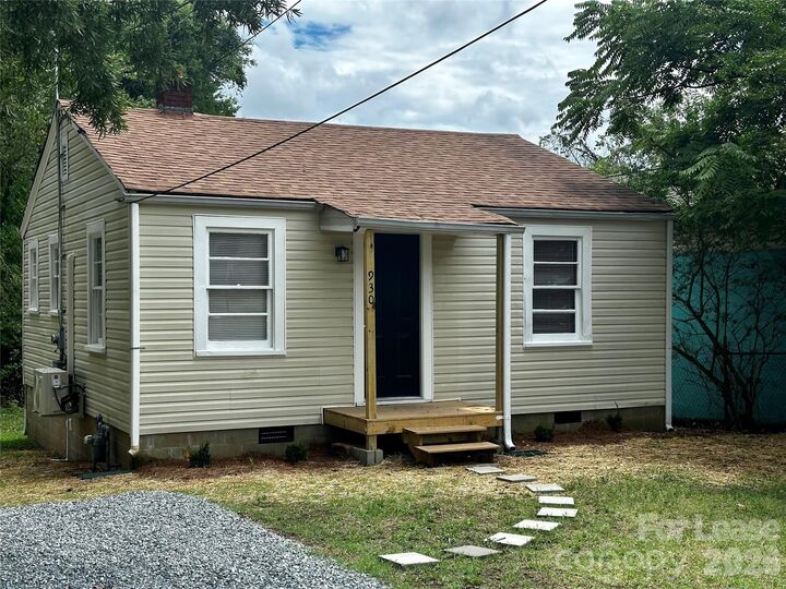 Property Photo:  930 Dixie Street  NC 27292 