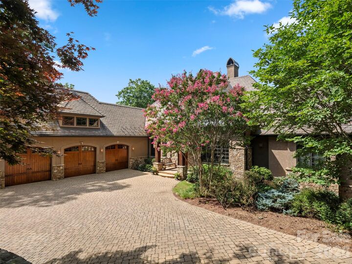 Property Photo:  1812 Bella Vista Court  NC 28704 