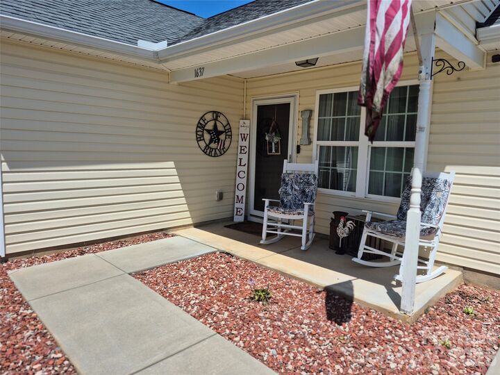 Property Photo:  1637 Riverview Road  NC 28092 