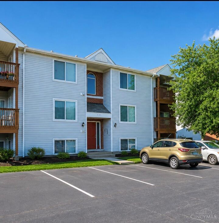 Property Photo: 537 Aspen Glen Drive OH 45244