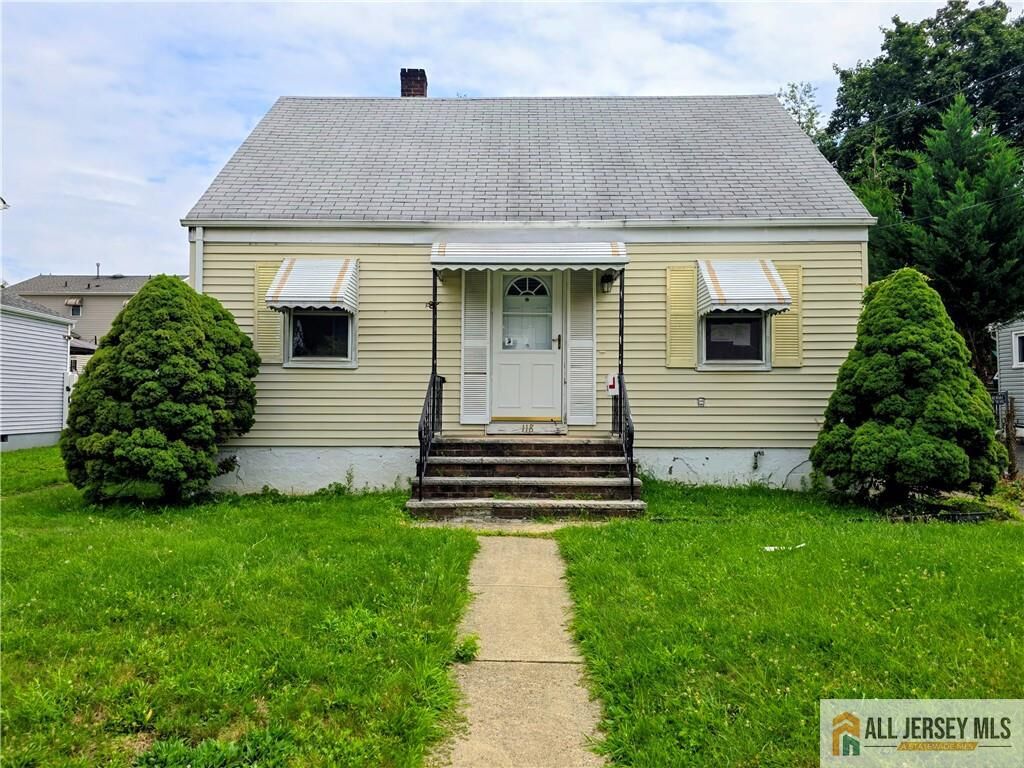 Property Photo:  118 Standiford Avenue  NJ 08872 